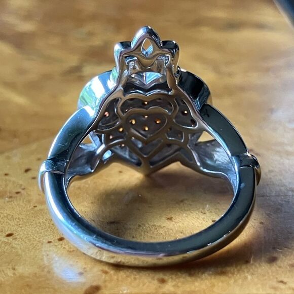 Natural Red Garnet Sterling Silver Claddagh Ring Size 5 - Picture 5 of 9